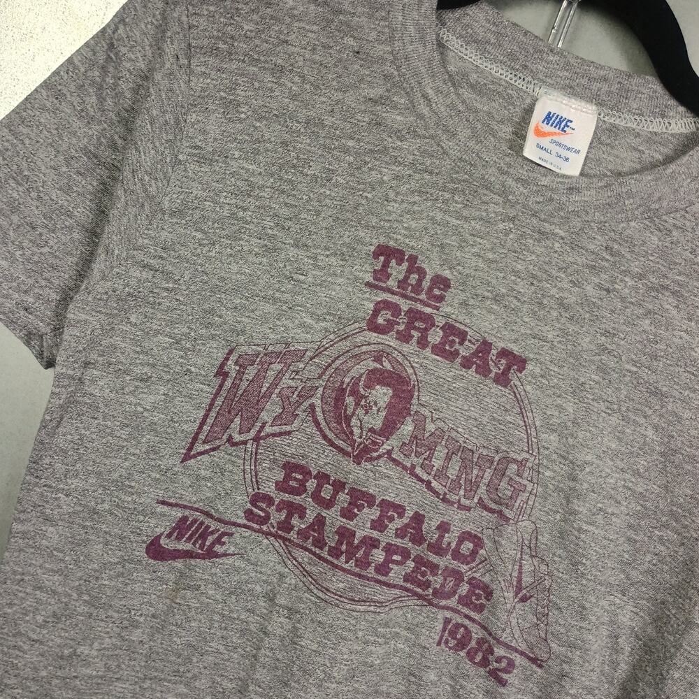 Nike Vintage 80s Great Wyoming Buffalo Stampede Rayon Tri-blend T-Shirt Small